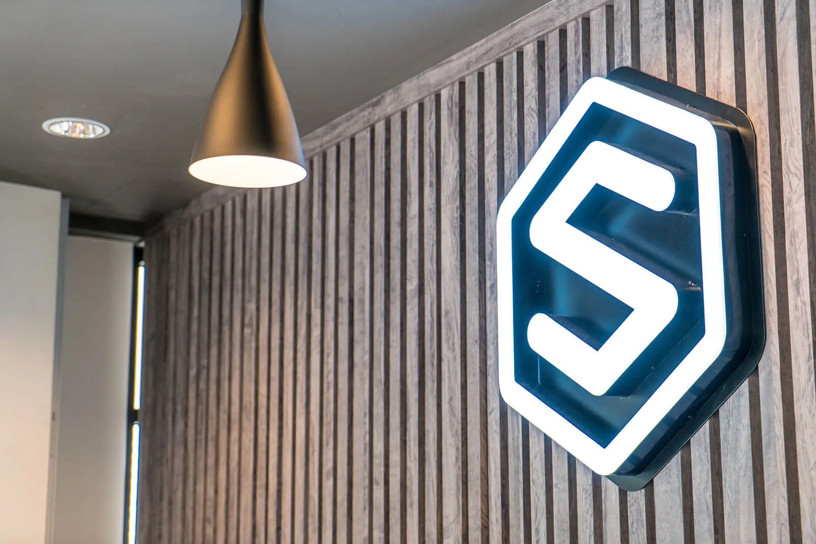 Location Banner
