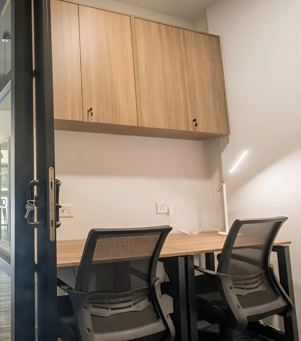 4 pax-office